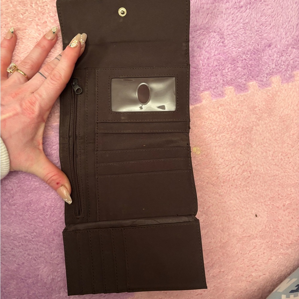 Liz Claiborne Brown and Black Wallet - Picture 4 of 7